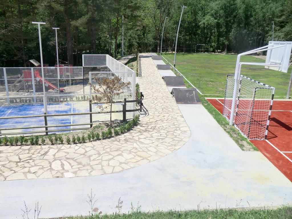 Camping L'Espelt La Pobla de Lillet Ngoại thất bức ảnh