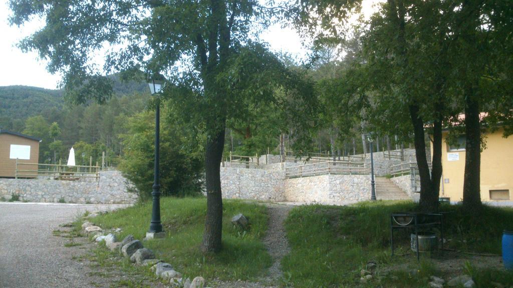 Camping L'Espelt La Pobla de Lillet Ngoại thất bức ảnh