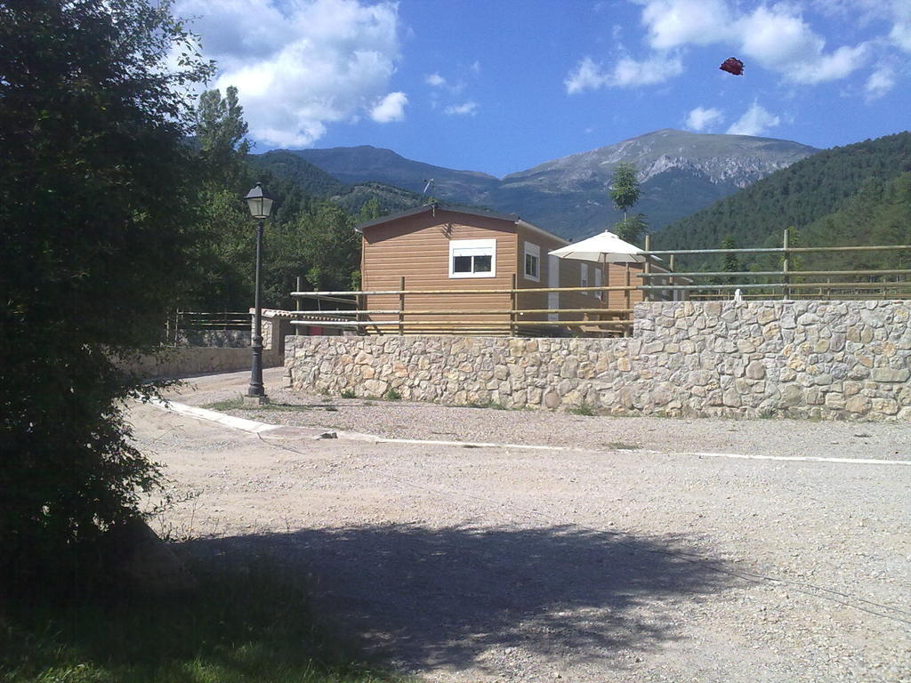 Camping L'Espelt La Pobla de Lillet Ngoại thất bức ảnh