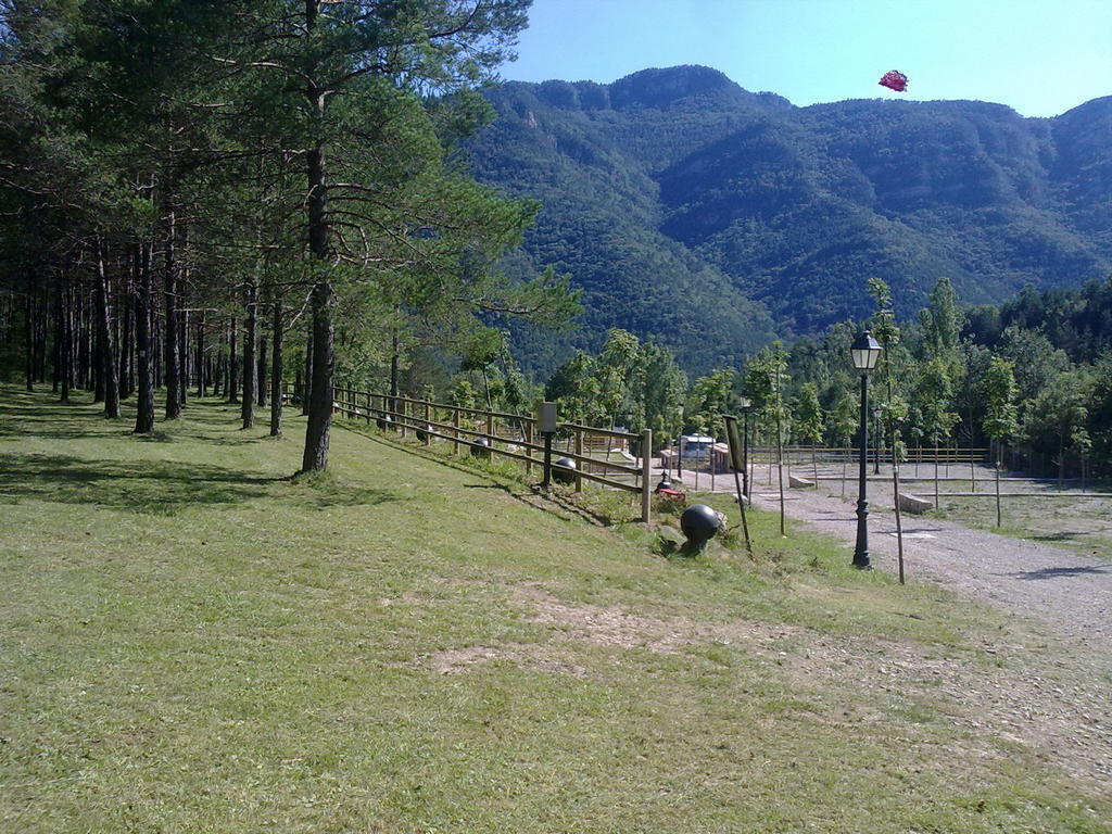 Camping L'Espelt La Pobla de Lillet Ngoại thất bức ảnh